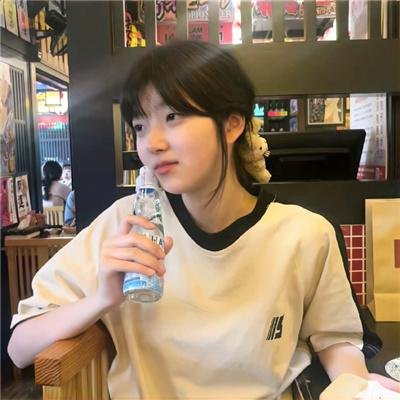 狼少女与黑王子海报